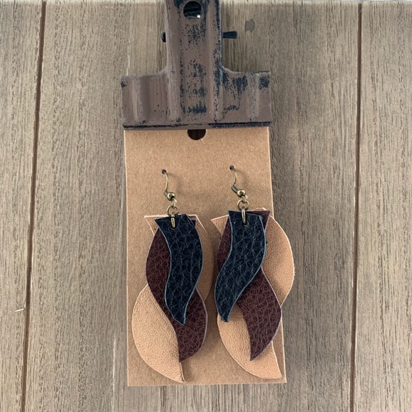 Leather earrings - Picture 1 of 1